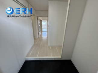 【玄関】 | サニーハウス明石 | 広々とした玄関