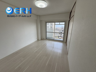 【洋室】 | サニーハウス明石 | 南向きの洋室は日当たり良好です。