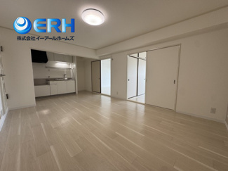 【居間・リビング】 | サニーハウス明石 | リビングダイニングキッチン広々13.2帖