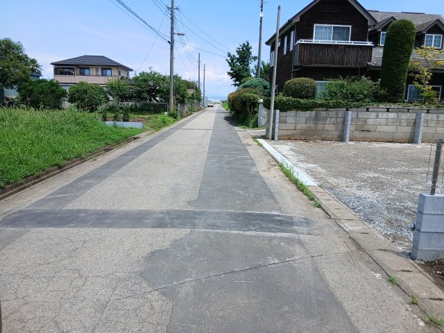 リーブルガーデン．S　深谷曲田　の前面道路含む現地写真|現地前面道路（2025年06月27日）撮影