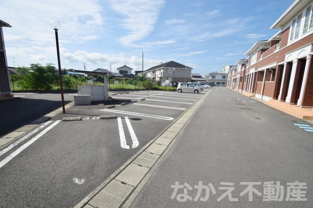 【駐車場】