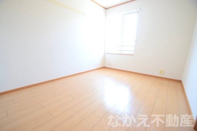 【寝室】 | 使い勝手のいい寝室です