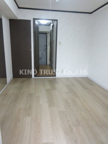 メゾンコウエイの居間・リビング