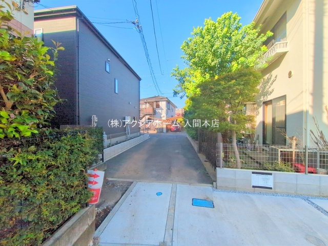 入間市鍵山2丁目・全2棟　新築一戸建　1号棟　～明るい南庭～の前面道路含む現地写真|（2025年9月26日撮影）
