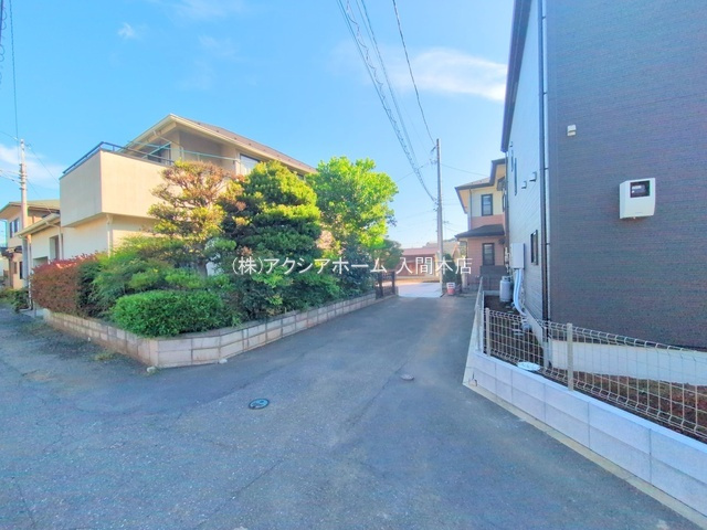 入間市鍵山2丁目・全2棟　新築一戸建　1号棟　～明るい南庭～の前面道路含む現地写真|（2025年9月26日撮影）