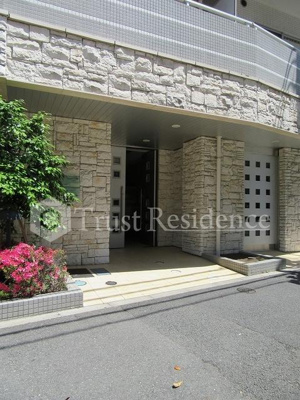 【エントランス】 | スタイル東上野 | エントランス前