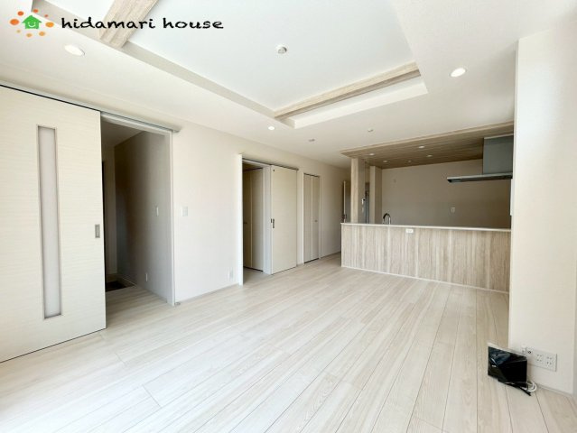 見沼区東大宮3丁目　新築戸建　ブルーミング01の居間・リビング