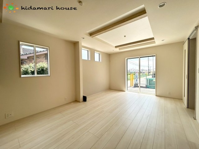 見沼区東大宮3丁目　新築戸建　ブルーミング01の居間・リビング