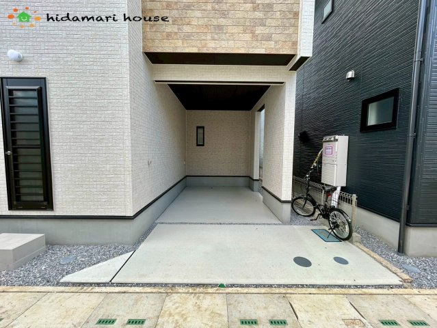 見沼区東大宮3丁目　新築戸建　ブルーミング01の駐車場