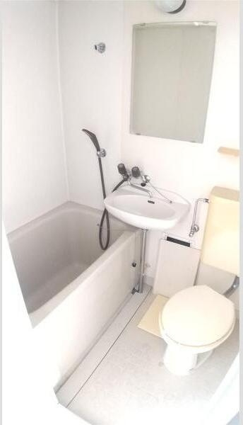 ラ・シャンブルの浴室|お風呂で日々の疲れを落としましょう