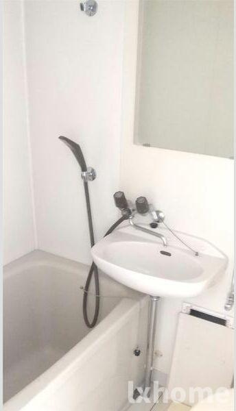 ラ・シャンブルの洗面所|忙しい朝には欠かせない洗面所です