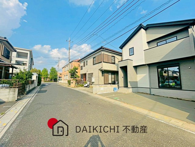 【前面道路含む現地写真】 | 久喜市本町10期　LIGARE　新築戸建　全3棟　1号棟