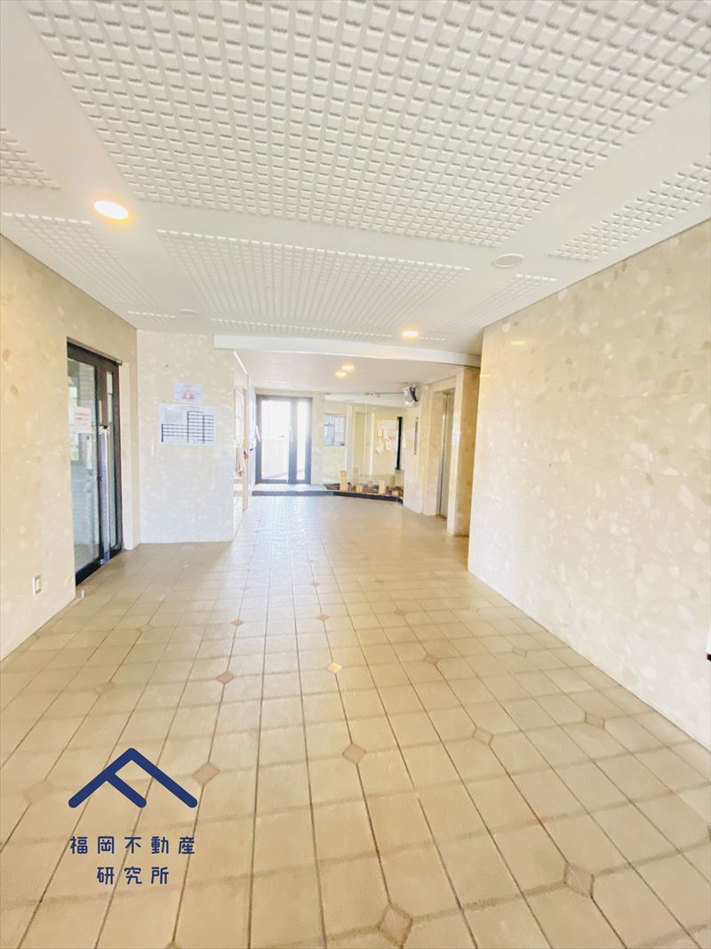 グレイスコート学園前のエントランス