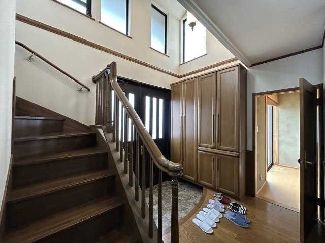 神戸市西区井吹台西町3丁目戸建の玄関