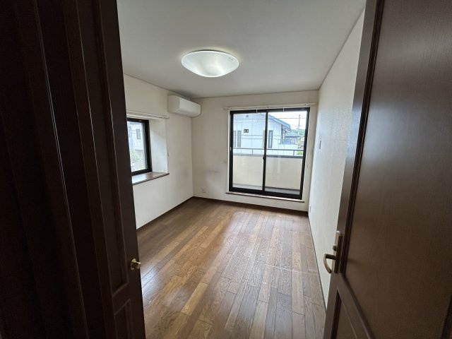 神戸市西区井吹台西町3丁目戸建の洋室