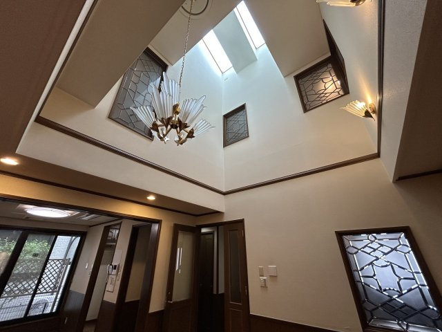 神戸市西区井吹台西町3丁目戸建の居間・リビング