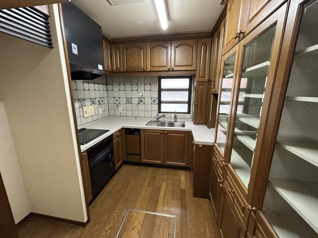 神戸市西区井吹台西町3丁目戸建のキッチン