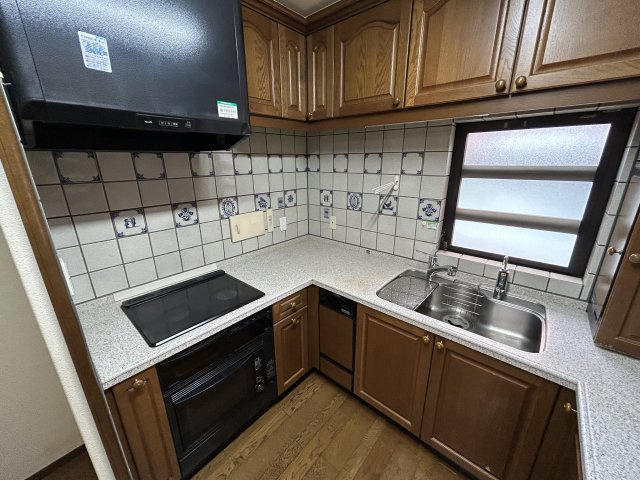 神戸市西区井吹台西町3丁目戸建のキッチン