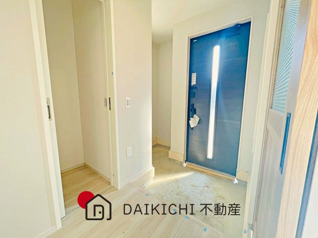 【玄関】 | 久喜市本町10期　LIGARE　新築戸建　全3棟　2号棟