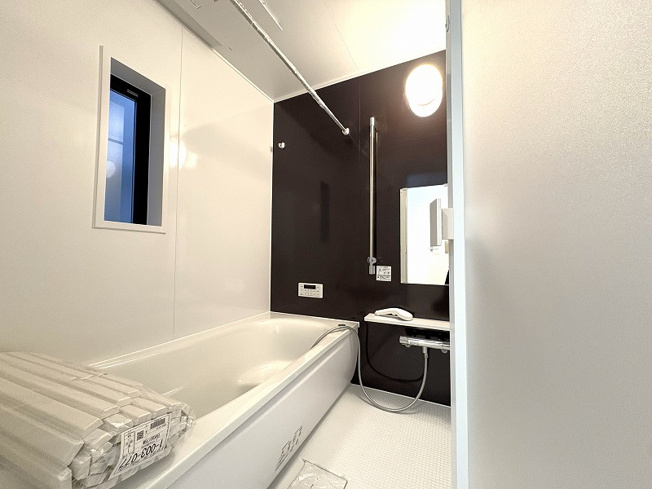 【浴室】 | 新座市栄5丁目　新築一戸建住宅　全1棟　（保谷店） | 一日の疲れを癒す浴室は機能的なシステムバスルーム