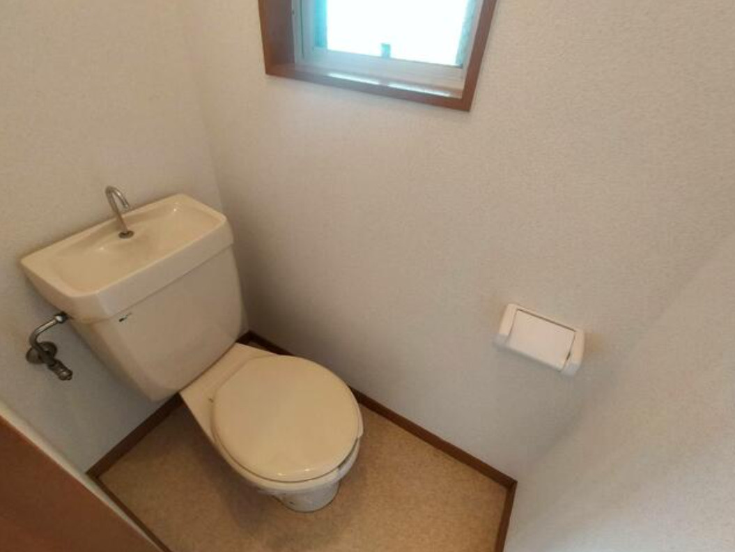 名古屋市中川区かの里１丁目　収益マンションのトイレ