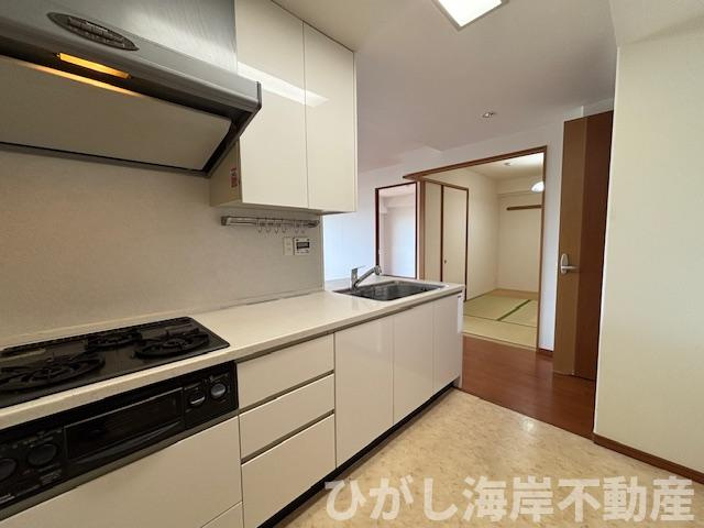 カインドステージ湘南辻堂のキッチン|3口コンロ×広々シンク！毎日が快適に