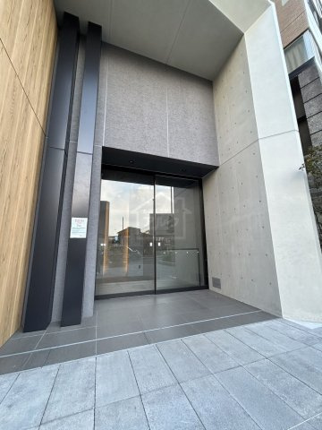 新宿区西早稲田３丁目の賃貸マンションのエントランス
