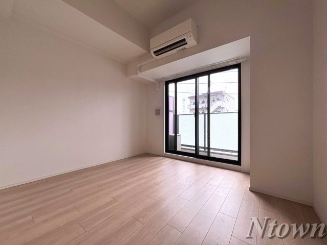 【居間・リビング】 | S-RESIDENCE上飯田駅前 | こちらの居間で趣味の時間をお楽しみください