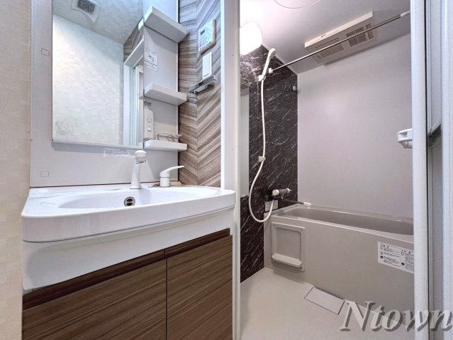 【洗面所】 | S-RESIDENCE上飯田駅前 | 明るい洗面所です