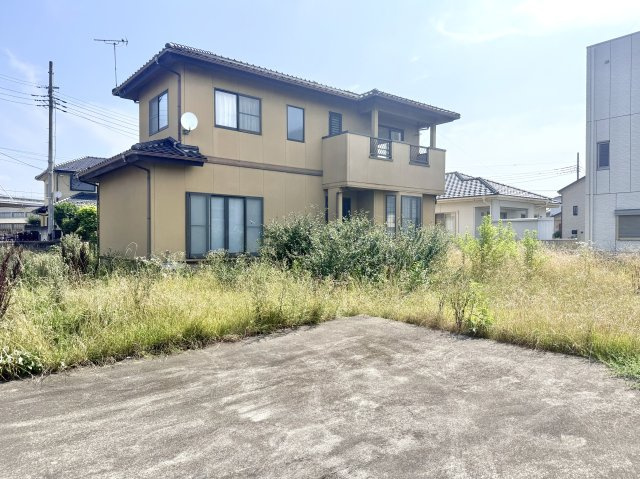 【中古戸建】前橋市六供町2丁目の庭|■外観｜家という名のキャンバスに、自分だけのこだわりを彩ることで心豊かな暮らしを送ることができます。