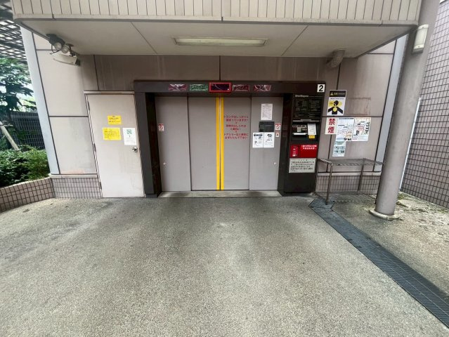 グランソレイユ日本橋の駐車場