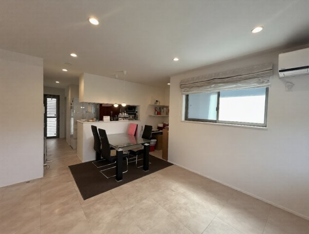 和泉市伏屋町4丁目戸建の居間・リビング|リビング・ダイニング②