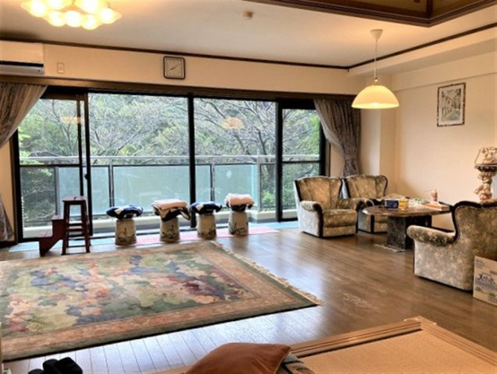 【居間・リビング】 | サニークレスト伊東 弐番館