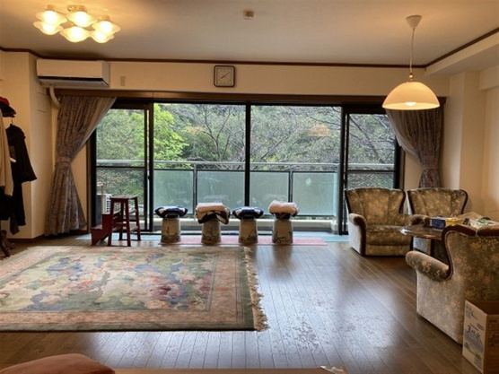 【居間・リビング】 | サニークレスト伊東 弐番館