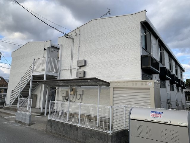 レオパレス西京の外観