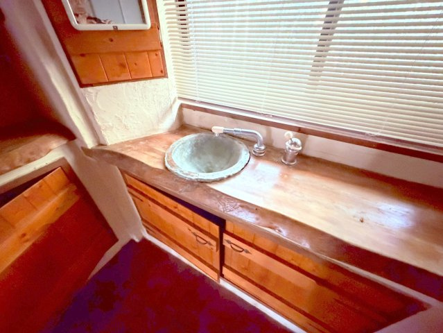 奈良市中町戸建ての独立洗面台