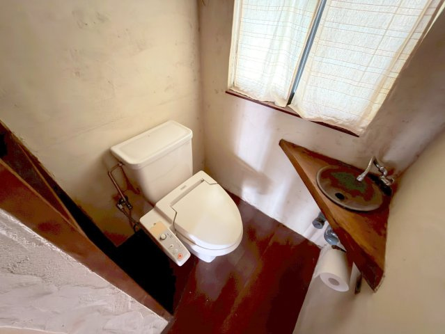 奈良市中町戸建てのトイレ