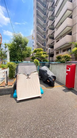 ダイアパレス甲子園の駐車場