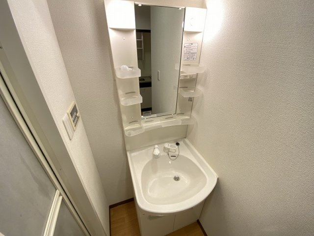 神戸市兵庫区西上橘通１丁目の賃貸マンションの洗面所|シャンプードレッサー