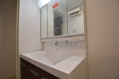 【独立洗面台】 | 笹塚３丁目～「笹塚」駅８分・新築戸建～