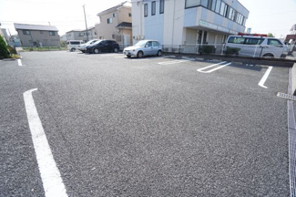 【駐車場】