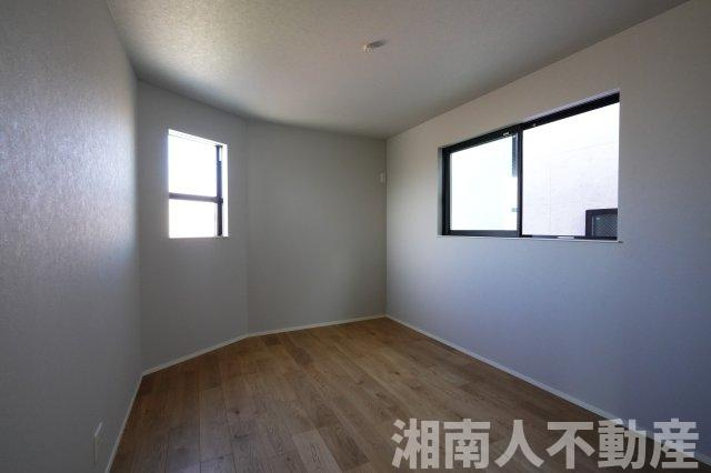 藤沢市川名１丁目１新築戸建の洋室|ゆったりした洋室です