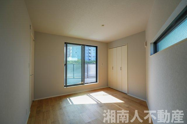 藤沢市川名１丁目１新築戸建の洋室|ゆったりした洋室です