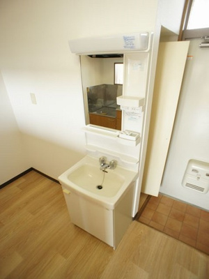 【洗面所】 | グロスU21 | 洗面化粧台が付いています♪