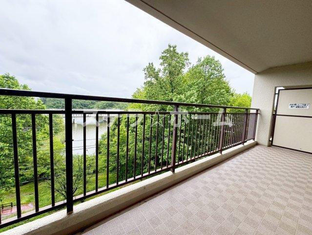 星和プラネタウン千里南第3期　A棟のバルコニー|バルコニーからの眺めを楽しみながら食事をしませんか