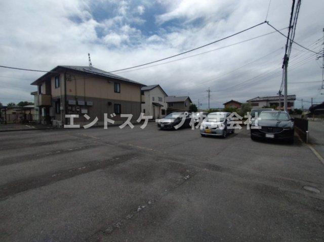 メゾン･メルヴェーユ　Ａの駐車場|高崎、前橋のお部屋探しはエンドスケープまで！お客様の理想お聞かせ下さい♪