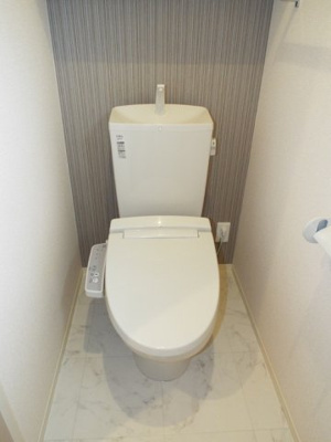 【トイレ】 | カーサ　モデルノ　B棟 | 温水洗浄暖房便座