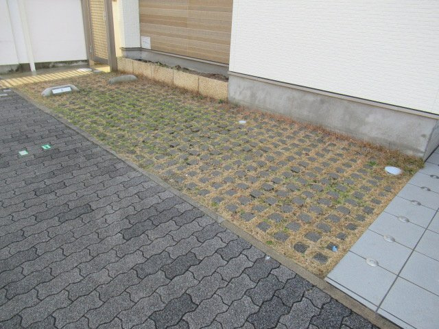 VILLA　HIRAISOの駐車場