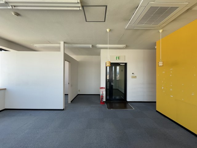 登竜ビルの内装