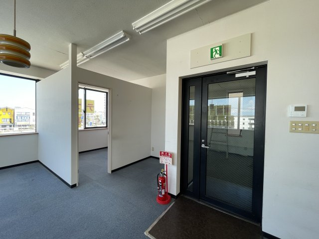 登竜ビルの内装